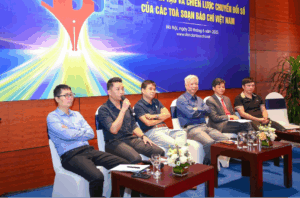 Các diễn giả tại phiên thảo luận "Trí tuệ nhân tạo và Chiến lược chuyển đổi số của các toà soạn báo chí Việt Nam"